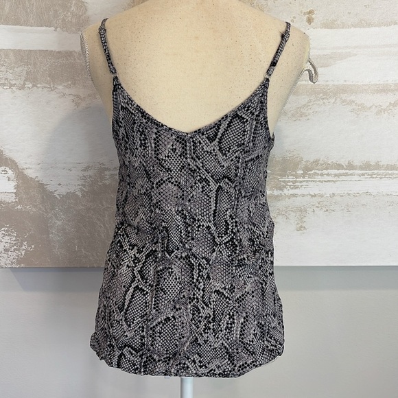 Snakeskin adjustable strap tank top by entro size small - Picture 2 of 4
